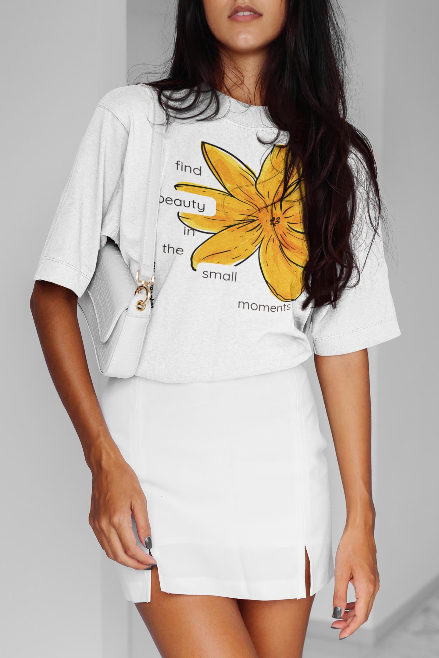 Jasmine Glow – Oversized T-Shirt